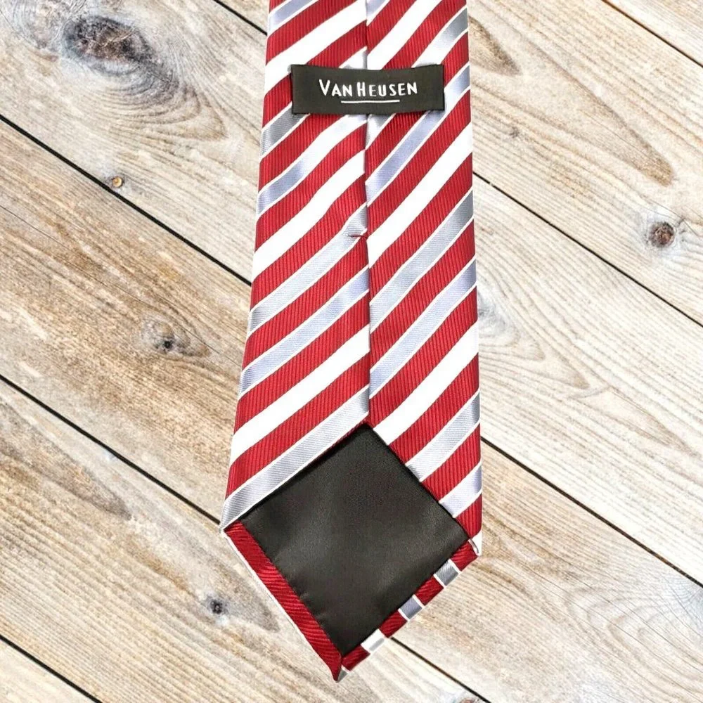 Van‎ Heusen Red White Silver Diagonal Striped Polyester Mens Tie Neck Tie 60